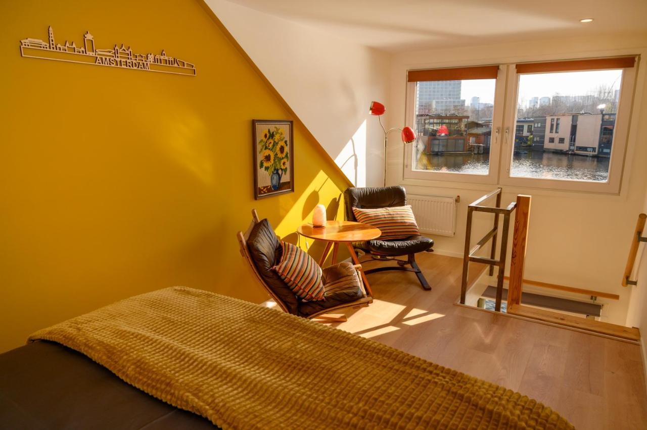 Houseboat Studio With Canalview And Free Bikes Amsterdam Exterior foto