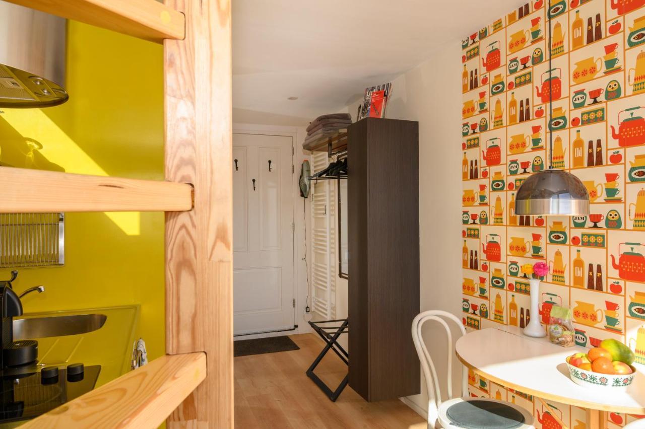 Houseboat Studio With Canalview And Free Bikes Amsterdam Exterior foto